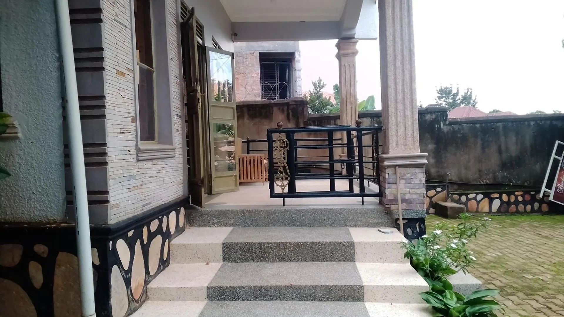 Aidah Bed And Breakfast Seguku Katale Kampala 0*,